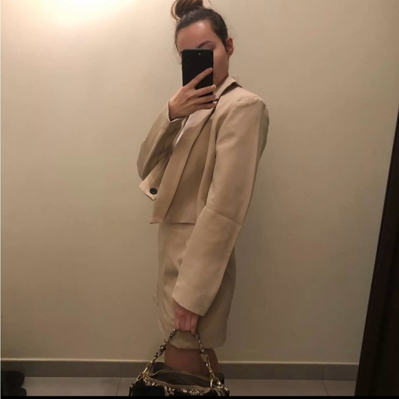 Elegant Tan Women's Blazer ♥️ - Picture 2 of 2